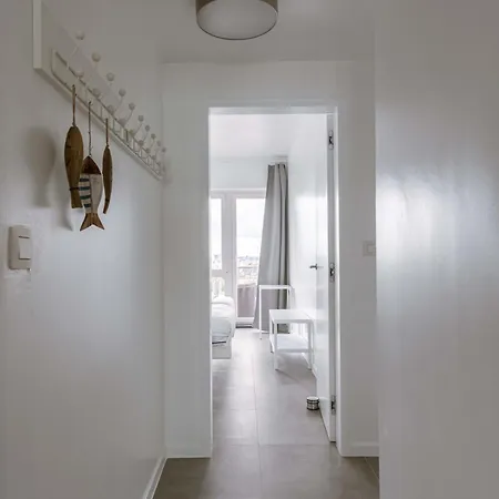 Huswell - New With Beautiful Sea View