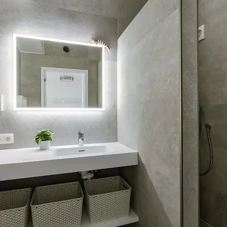 Casiola - New With Beautiful Sea View Lejlighed