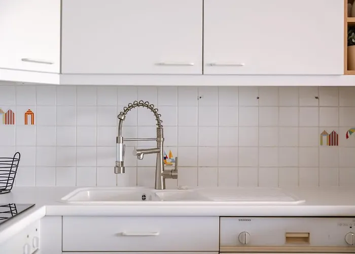 Casiola - New With Beautiful Sea View Apartment *