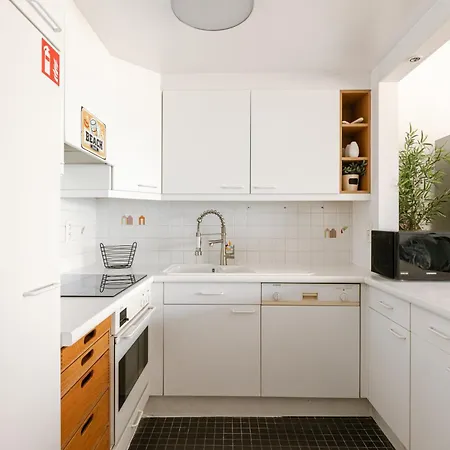 Huswell - New With Beautiful Sea View Appartement *